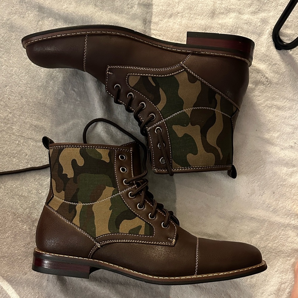 🧨Brown Camouflage Men's BOOTS NEW IN BOX